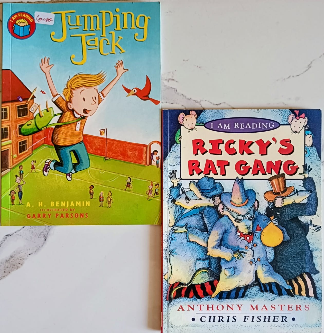 I Am reading- Combo of 2 books